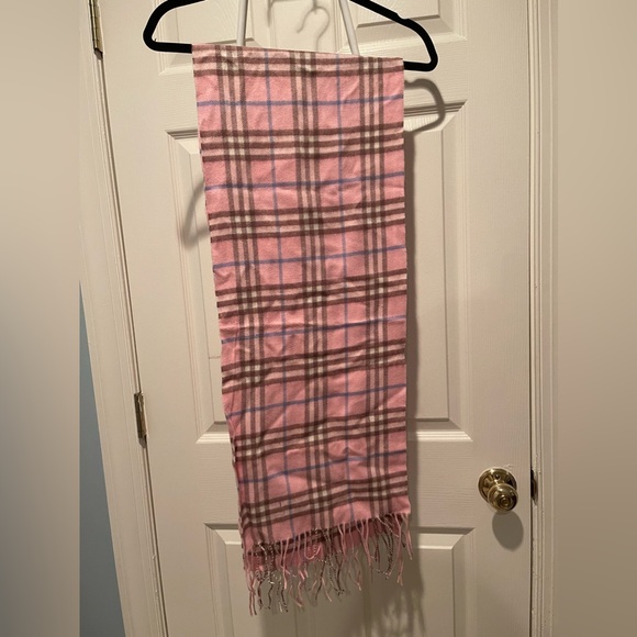 Burberry scarf - Picture 4 of 4